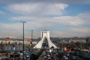 هواشناسی تهران هشدار داد/ وزش باد شدید و احتمال طوفان گرد و خاک