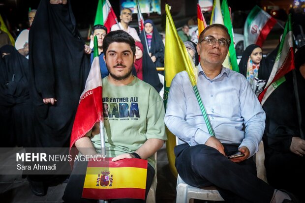 کلاله در شب هشتاد و نهم؛ خیابان‌ها همچنان میزبان حضور مردم