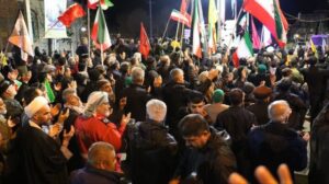 گرگانی‌ها در شصت‌وهفتمین شب بارانی هم میدان را ترک نکردند