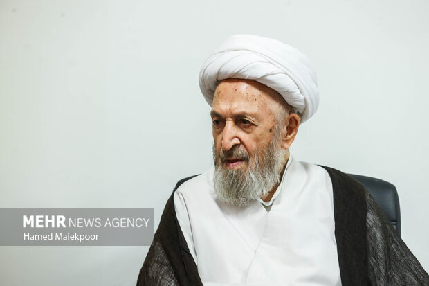 آیت‌الله سبحانی: جایگاه علمی شهید لاریجانی باید به‌درستی پاس داشته شود