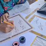 اجرای هنری ۱۰۰ هنرمند قزوینی در صدمین شب تجمع مردم در سنگر خیابان