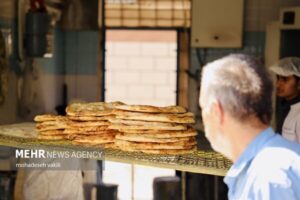 جدول جدید قیمت ۱۴نوع نان در استان سمنان اعلام شد؛ افزایش ۷۰تا ۱۰۰درصدی