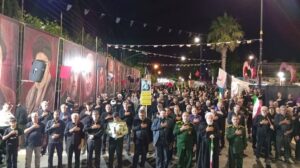دانسفهان در شب ۱۱۷؛ اجتماع عاشورایی مردم در شام غریبان شهدای کربلا
