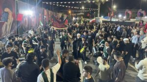 شور حسینی در اجتماع شبانه آستارایی‌ها