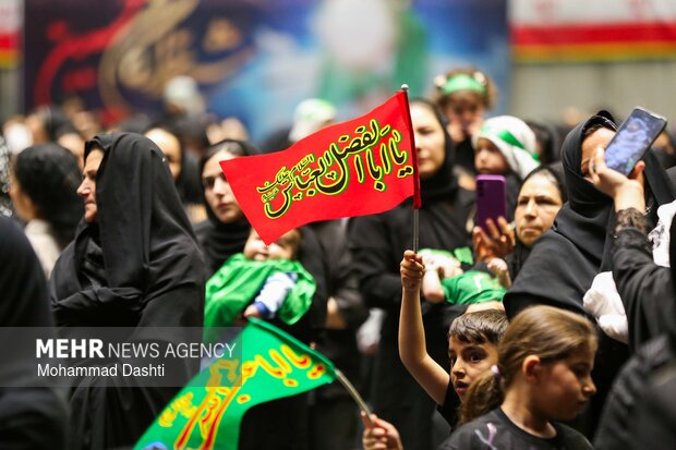 شیرخوارگان حسینی تجلی عشق مادران مشگینشهری به حضرت علیاصغر(ع) شیرخوارگان حسینی تجلی عشق مادران مشگینشهری به حضرت علیاصغر(ع)