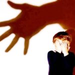 عیادت مسئولان از دو کودک قربانی کودک آزاری در سنندج