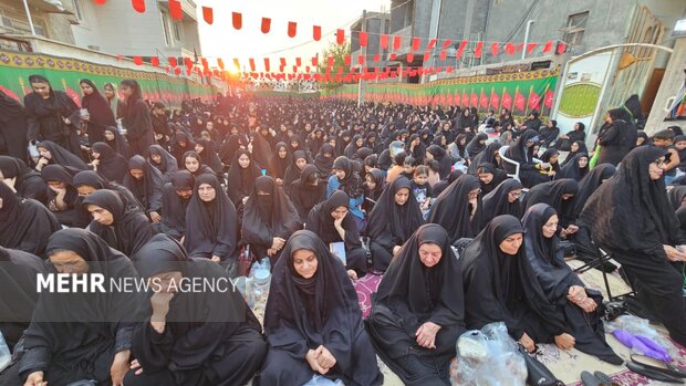 مراسم قرائت زیارت حضرت عباس (ع) در دیر برگزار شد مراسم قرائت زیارت حضرت عباس (ع) در دیر برگزار شد