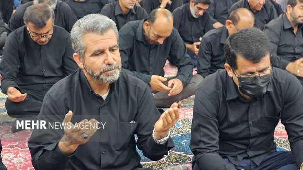 مراسم قرائت زیارت حضرت عباس (ع) در دیر برگزار شد مراسم قرائت زیارت حضرت عباس (ع) در دیر برگزار شد