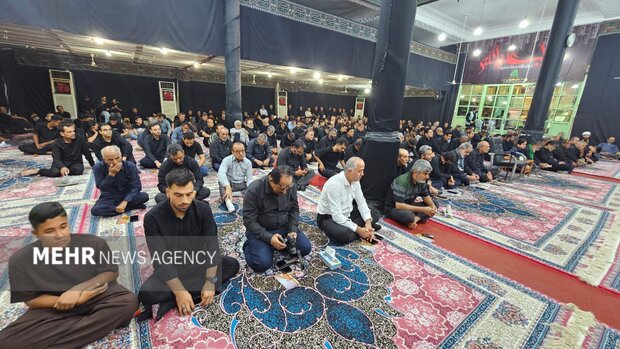 مراسم قرائت زیارت حضرت عباس (ع) در دیر برگزار شد مراسم قرائت زیارت حضرت عباس (ع) در دیر برگزار شد