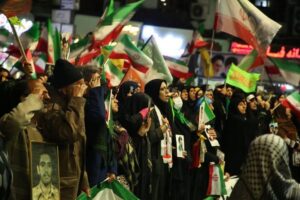 نواخته شدن نوای «یا حیدر یا حیدر» در گنبد