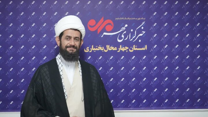 «کار جهادی» در شرایط جنگی؛ روحانی مبعوث گره‌گشای کار مردم است 