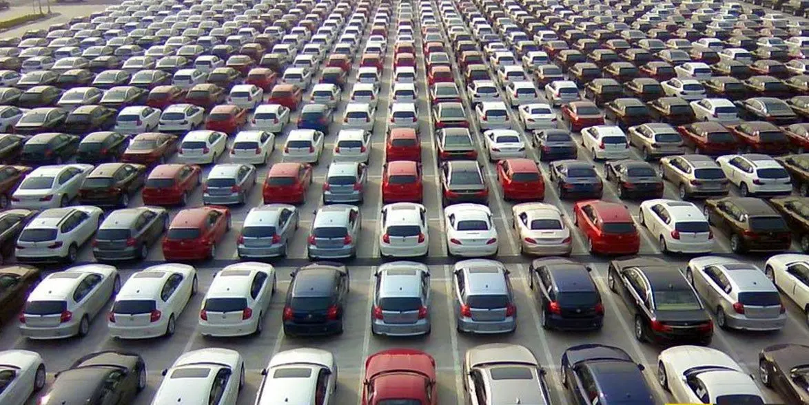 ۱۵ هزار خودروی خارجی تا پایان خرداد ترخیص می‌شود / واردات خودروهای اقتصادی ادامه دارد