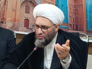 امام جمعه اهر: مشاوران متخصص، حلقه مفقوده نظام تعلیم و تربیت هستند
