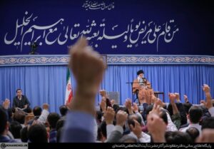 حاشیه نویسی بر دیدار جامعه پرستاری با رهبر شهید انقلاب