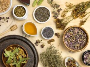 طب سنتی برای درمان یبوست چه توصیه‌ای دارد؟ این عادت‌های ساده می‌توانند به سلامت روده کمک کنند