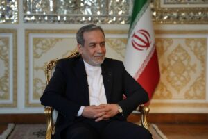 عباس عراقچی وارد دوحه شد+ عکس