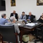 نشست راهبردی نظام پزشکی و سازمان غذا و دارو؛ تدوین برنامه عملیاتی برای رفع چالش‌های مالیاتی و بیمه‌ای داروسازان