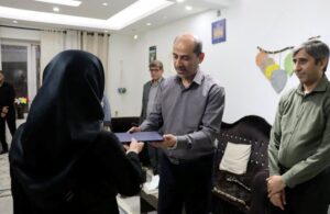 مسئولان دشتی با خانواده خبرنگار فقید شهرستان دیدار کردند