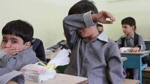 بی‌میلی کودک به مدرسه را عادی و شوخی تلقی نکنید